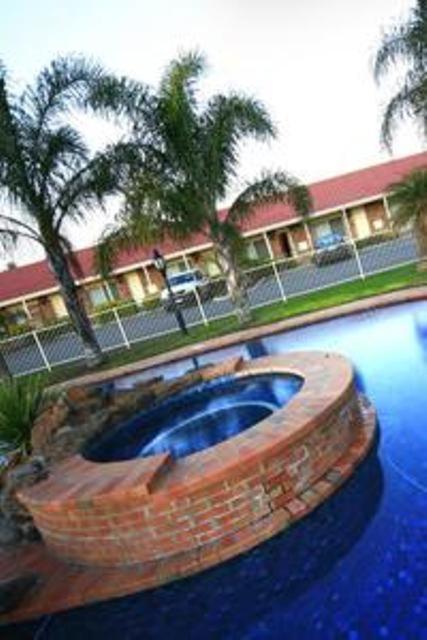 Pines Country Club Motor Inn Shepparton Eksteriør bilde