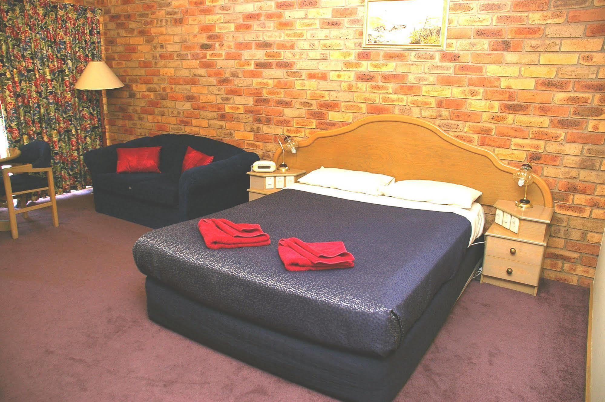 Pines Country Club Motor Inn Shepparton Eksteriør bilde