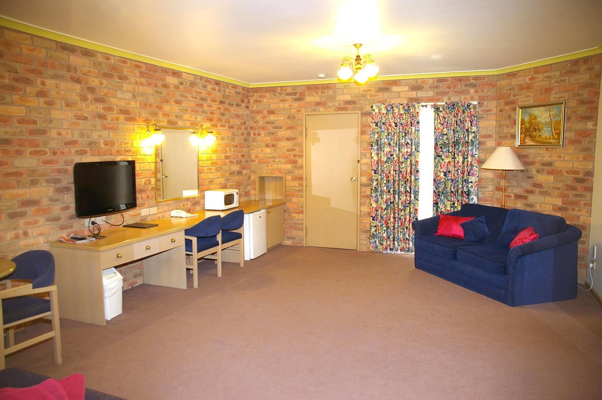 Pines Country Club Motor Inn Shepparton Eksteriør bilde