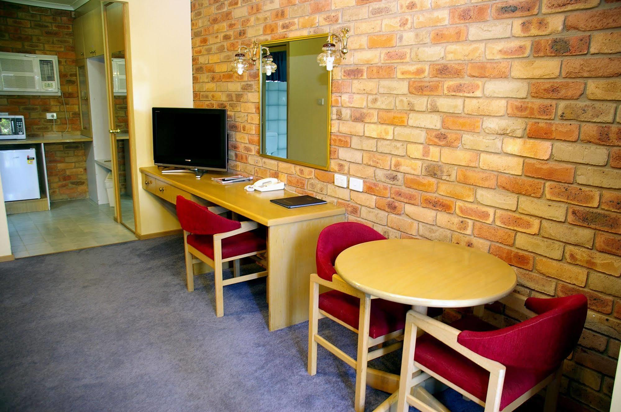 Pines Country Club Motor Inn Shepparton Eksteriør bilde
